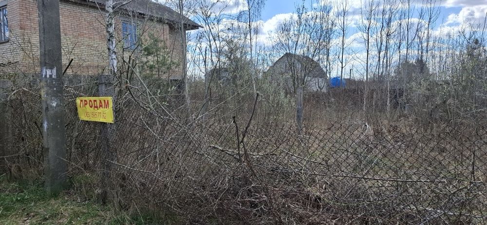 Продаж земельної ділянки в дачному кооперативі біля озера