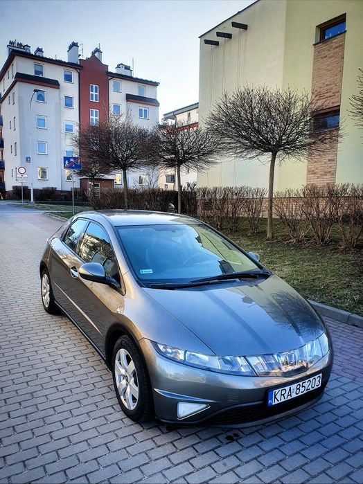 Honda Civic VIII/UFO/1.8 benzyna+LPG!/5 drzwi/Klimatyzacja/Polski Salo