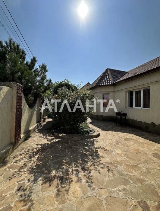 Будинок біля моря