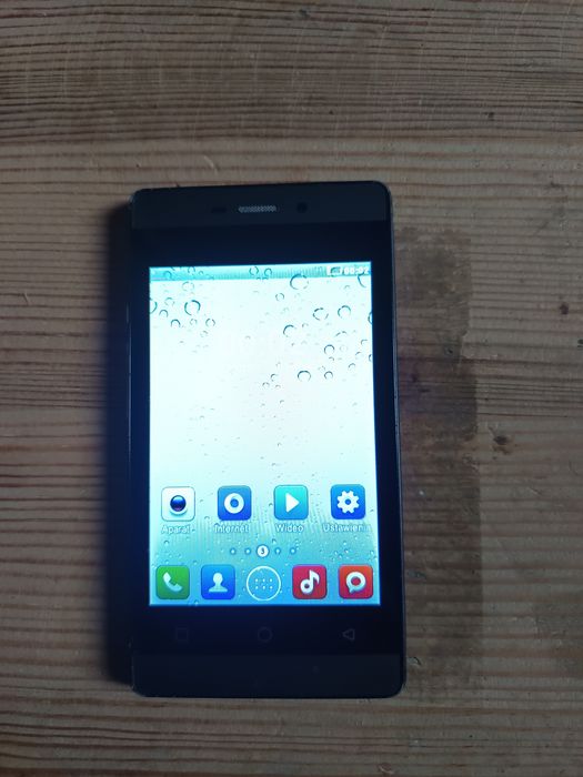 Telefon Manta 4"