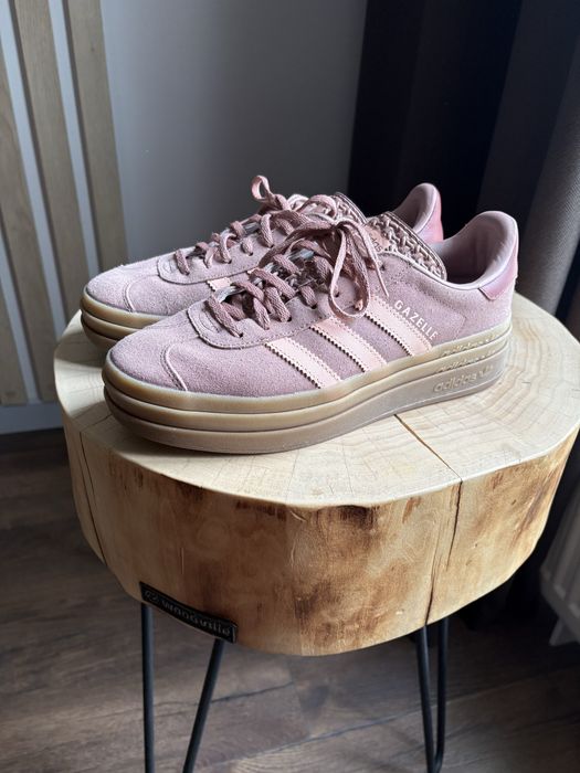 Кроссовки adidas gazelle bold пудровый розовый 26 см
