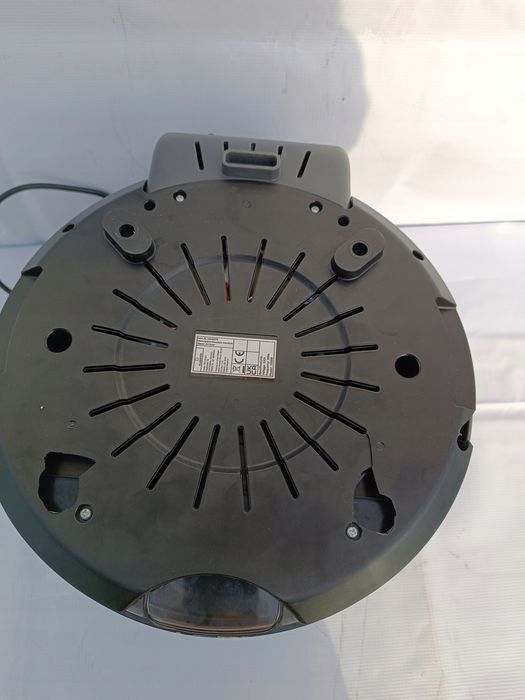 Klarstein Vendure Frytkownica uszkodzona podstawa