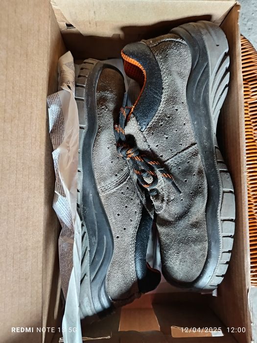 Sapatos/Tênis biqueira de aço