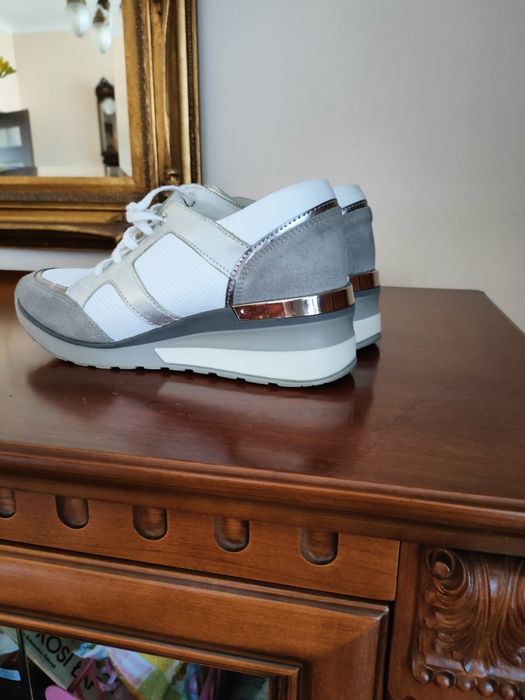 Sneakersy wojas r 38 skóra naturalna, półbuty, adidasy