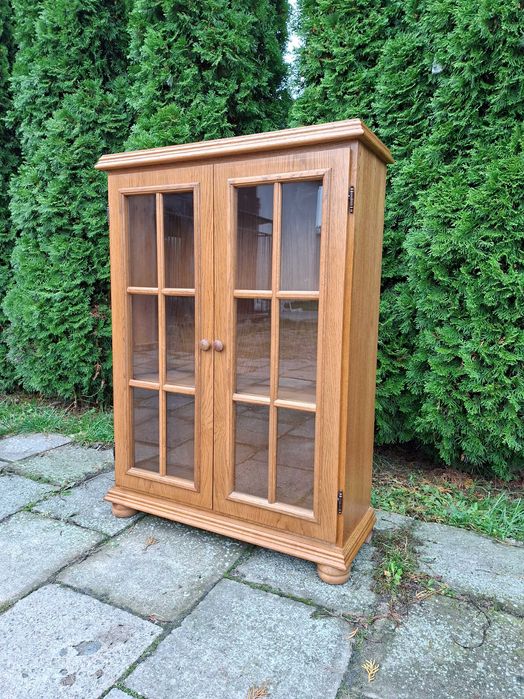 Witrynka niska przeszklona