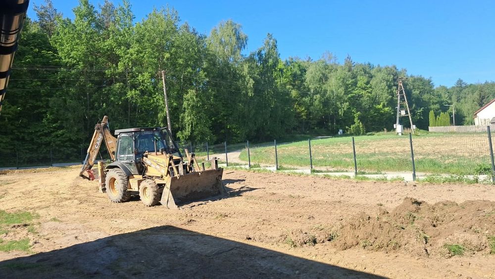Usługi koparko ładowarką/koparką obrotową