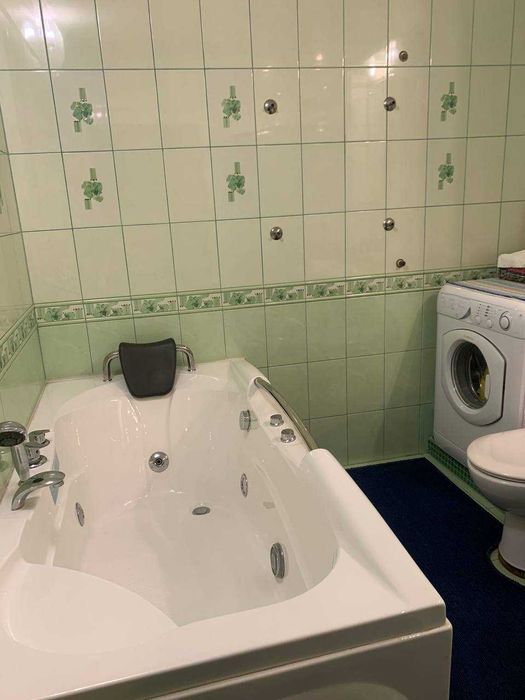 Продам 3к Шкільна 22а Петропавлівська Борщагівкa та  гараж