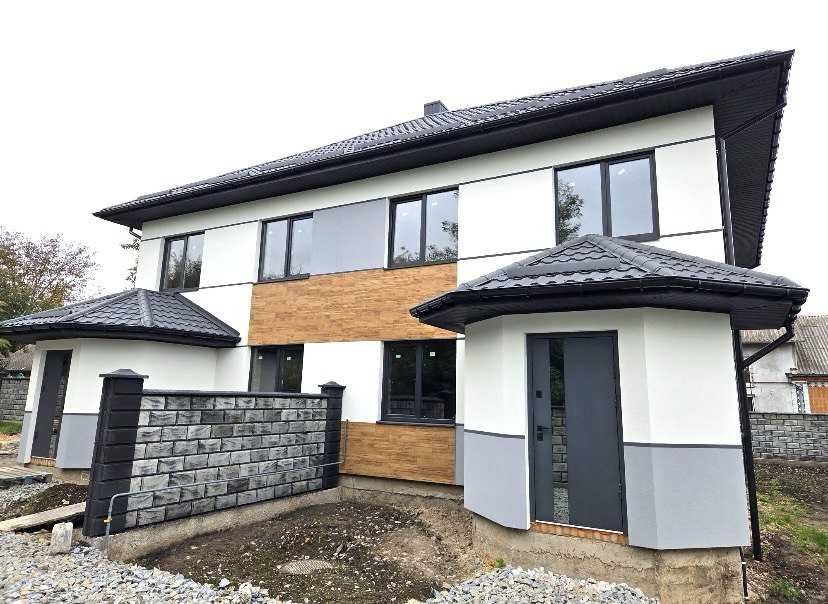 Готовий котедж в районі озера Басів Кут єОселя