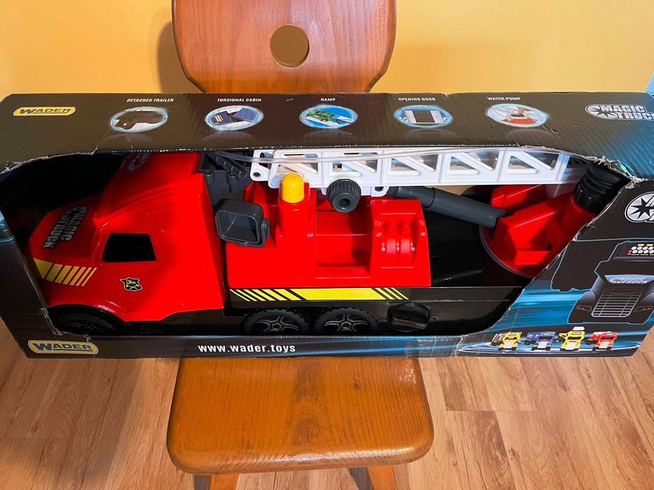 Samochód wóz strażacki Magic Truck