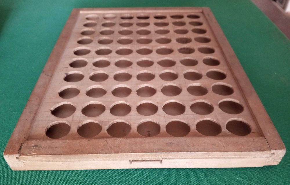 Органайзер для охотничьих патронов и картонные гильзы 12 кал. (СССР)