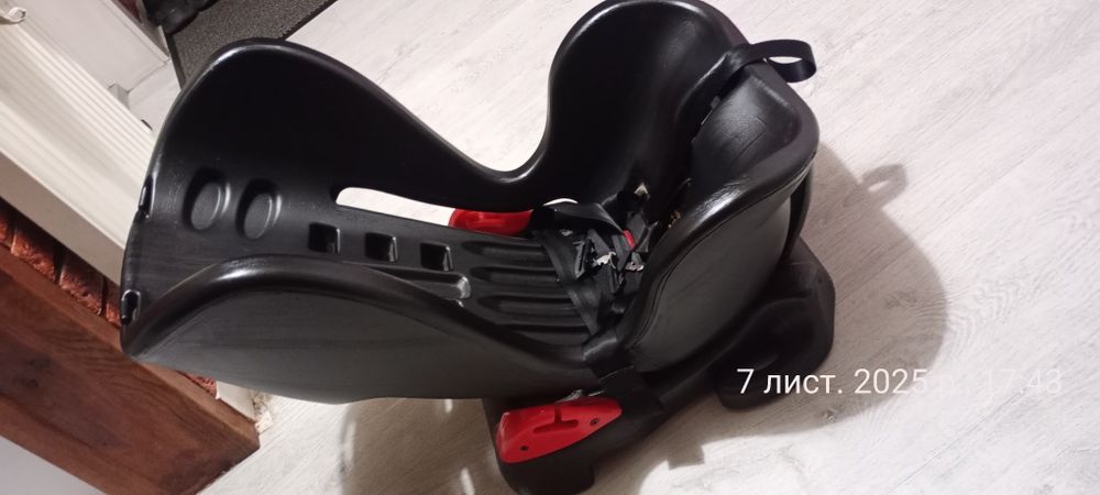 Fotelik samochodowy dla dzieci 9-18