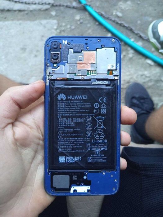 продам телефон Honor 8x