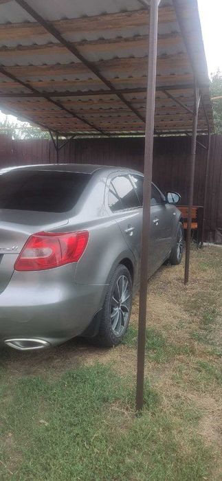 Suzuki Kizashi 2011