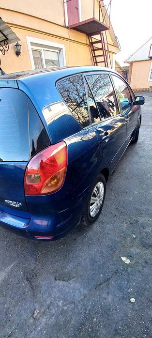 Тойота версо корола