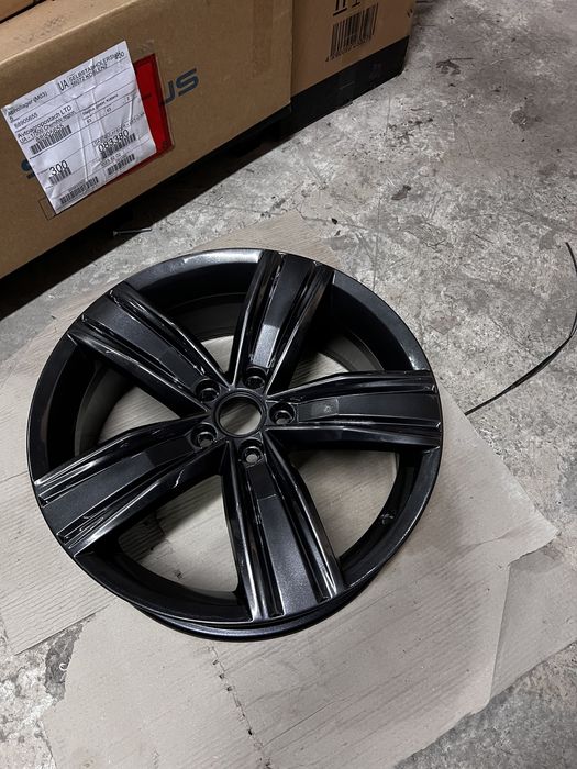 Продам оригинальні диски Volkswagen R19 5.112 (audi,skoda,porsche)