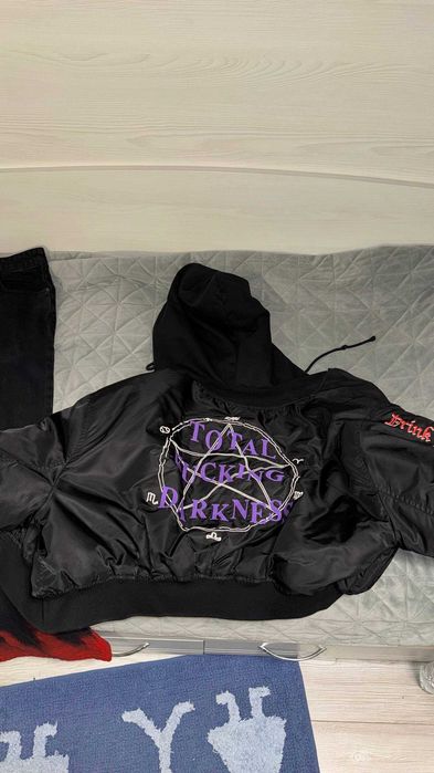 Бобмер VETEMENTS Total Fucking Darkness