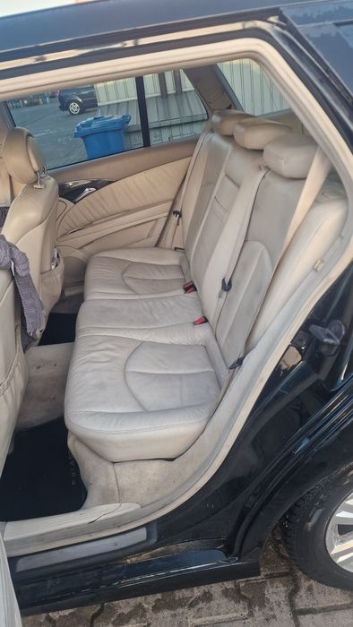 Mercedes-Benz W211 (E220)