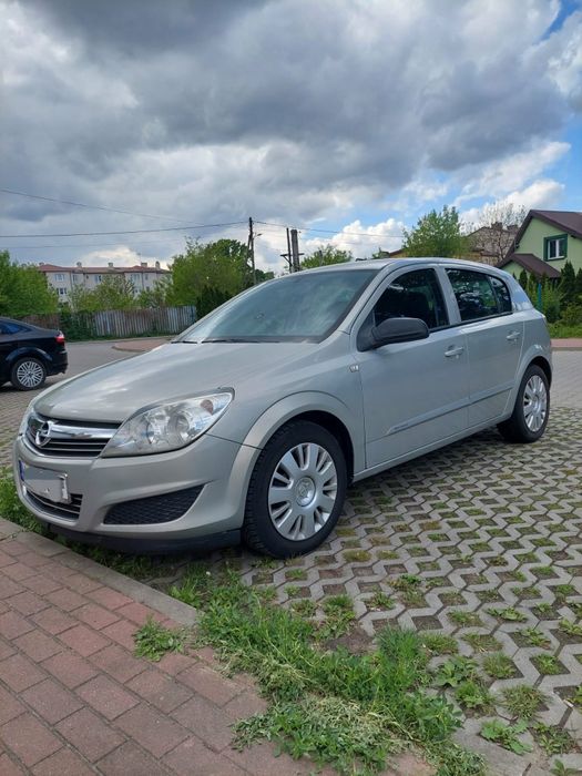 Sprzedam opla astra H polift 1.6 115km 2007r