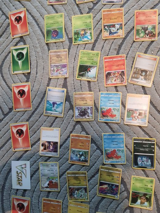 Cartas Pokémon diversas