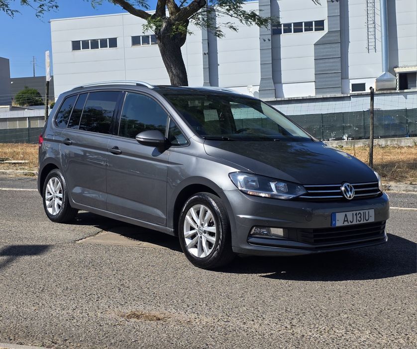 Volkswagen Touran — fotografia 7