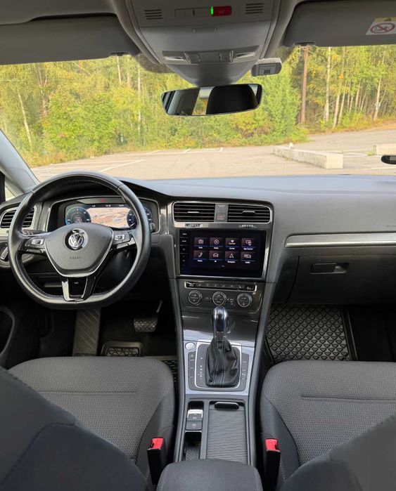 Volkswagen e-Golf 36кВт, 2018 рік, рідний пробіг
