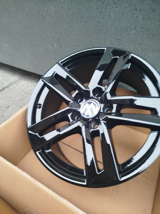 A822# Alufelgi 17" 5x112 7 Et 42J Vw Golf Passat Arteon Tiguan T-Roc
