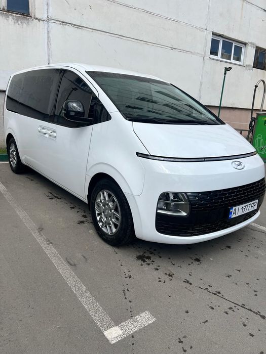 Продаю Hyundai  Staria