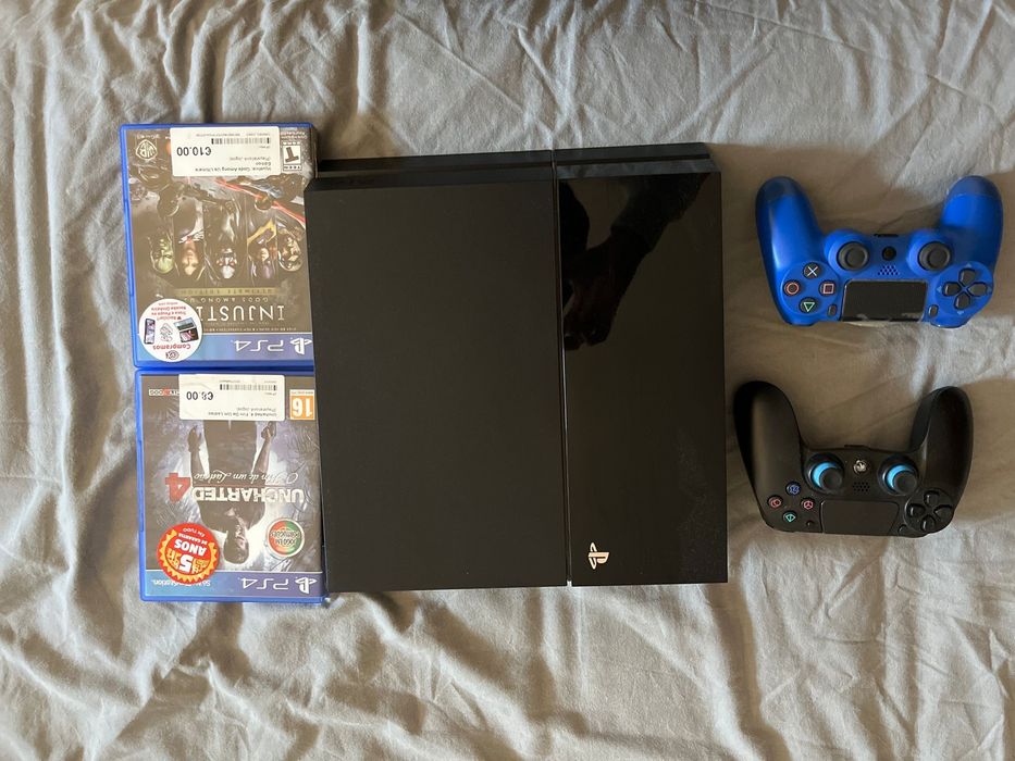 Ps4 500 g 2 controles e 2 jogos
