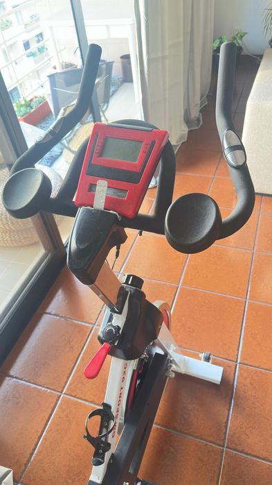 Vendo bicicleta, semi nova