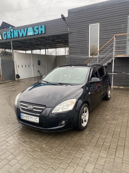 Продам Kia Ceed 1.6 бенз автомат