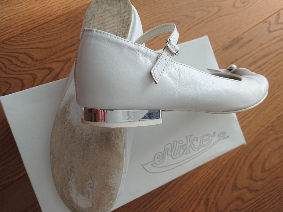 Buty komunijne rozmiar 36 (długość wkładki 24 cm)