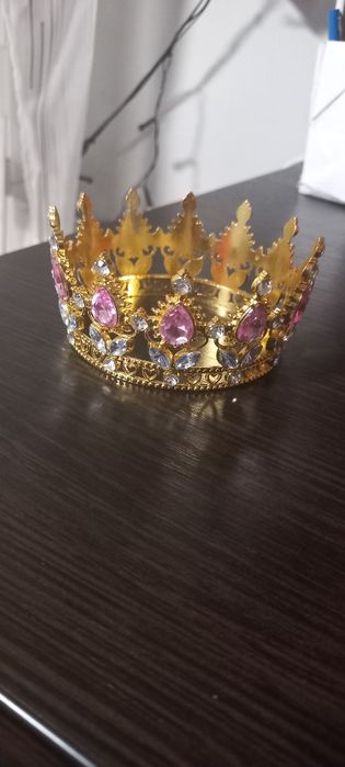 Корона для тортів