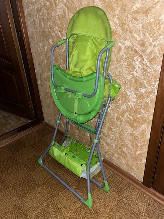 Продам стульчик для кормления со столешницей