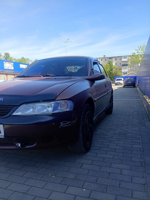 Хороший надійний автомобіль