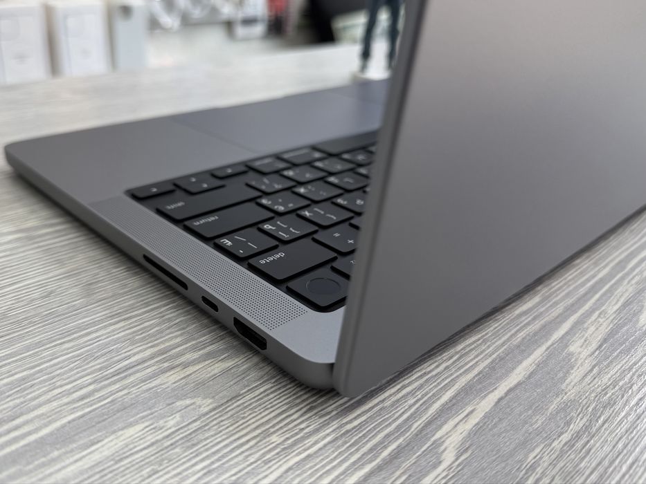 MacBook Pro 14  M1 Pro / RAM 16 / 10 CPU / 16 GPU / SSD 1 TB / Space Grey / 2021