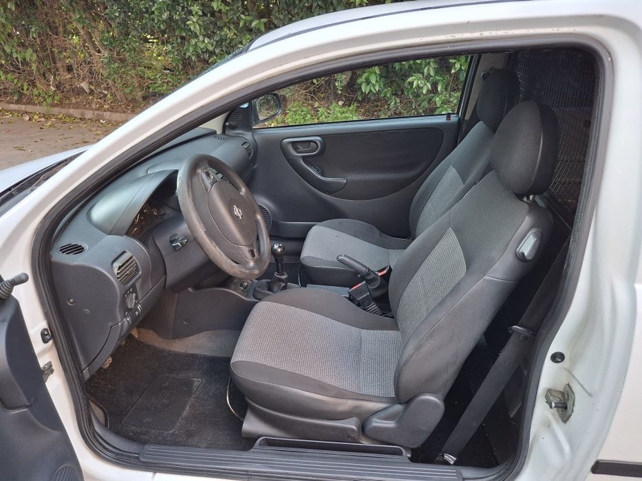 Opel corsa 1.300 cdti 2006