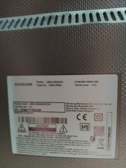 Телевизор Samsung UE40J5000 большой экран