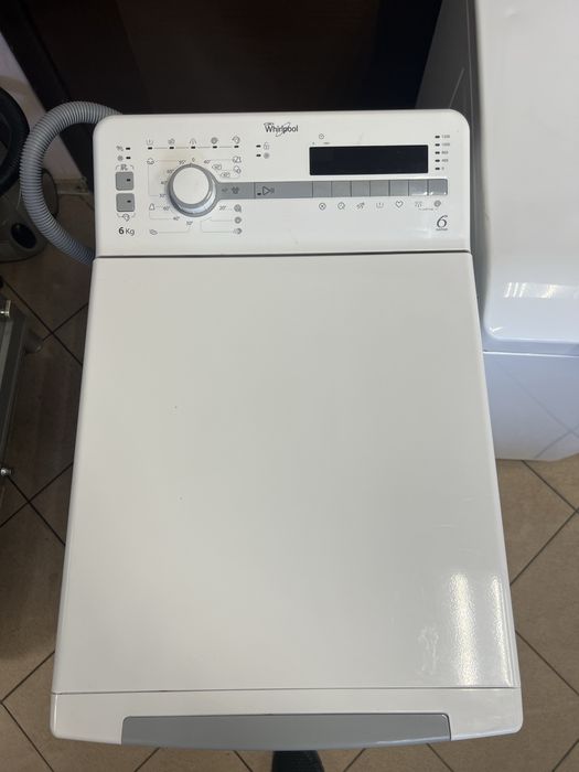 Пральна машина Whirlpool 6th Sense 6кг 1200 об