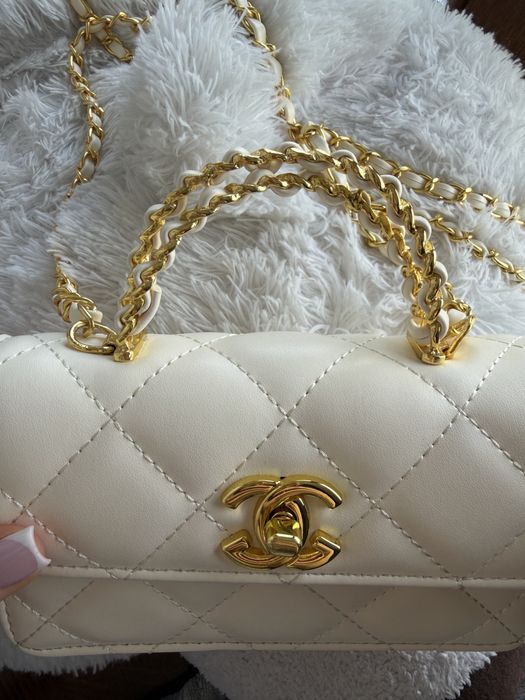 Міні-сумочка в стилі Chanel, стан нової
