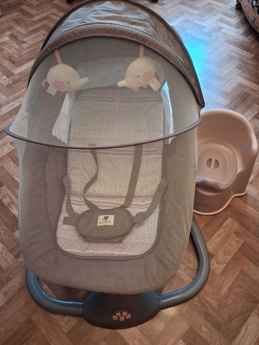 Укачивающий центр Mastela + детский горшок Babyhood (комплект)