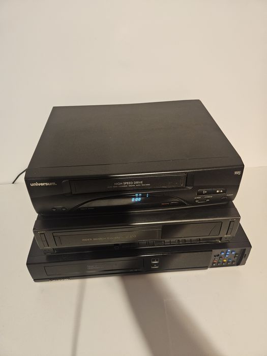 Magnetowidy VHS 3 szt