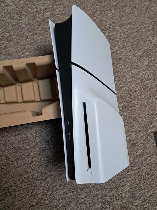 Sony PlayStation 5 нова