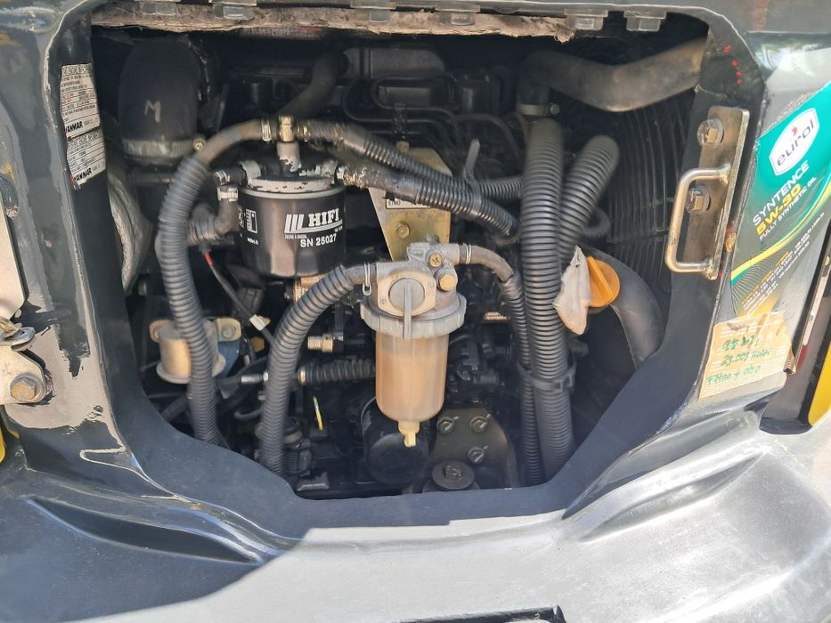 Mini giratória komatsu