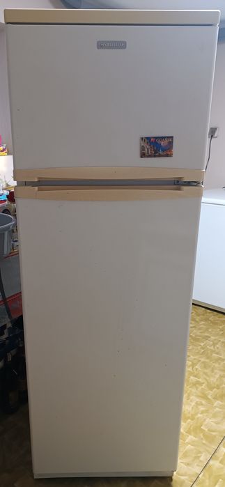 Lodówka firmy Polar