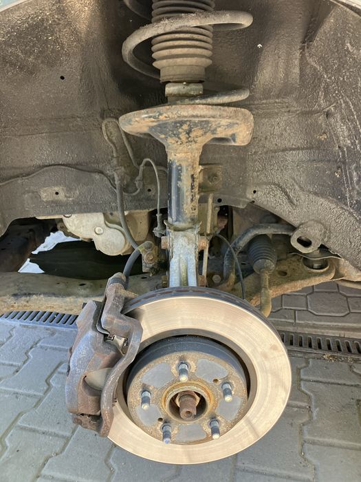 Suzuki Kizashi mcpherson piasta amortyzator lewy