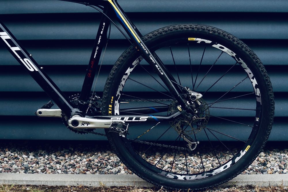 Bulls Racing Team - Carbon, Deore XT, Crossmax ST, FOX