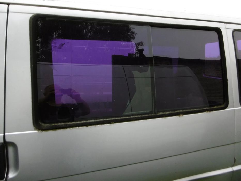 SZYBA BOCZNA LEWA VW T4 MULTIVAN