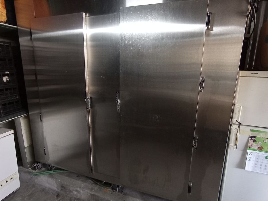 Frigorífico industrial porta dupla traseira vidro, ideal para montra