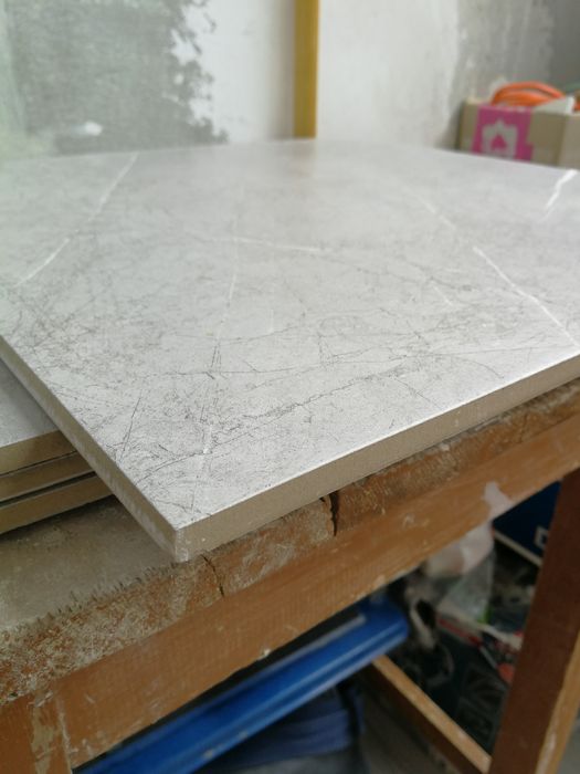 Керамогранит 42*42 серый мат