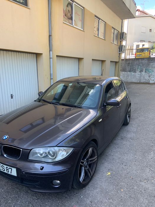 BMW série 1 e87 com caixa automática em muito bom estado